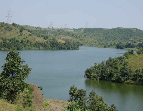 lake-with-hills-both-sides